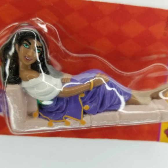 Vintage 1992 Disney's Hunchback of Notre Dame Esmerelda Toothbrush - Picture 2 of 7